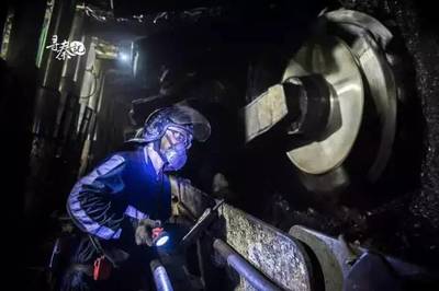 煤礦中的金子,名校畢業生井下挖煤一干七年_財經_網