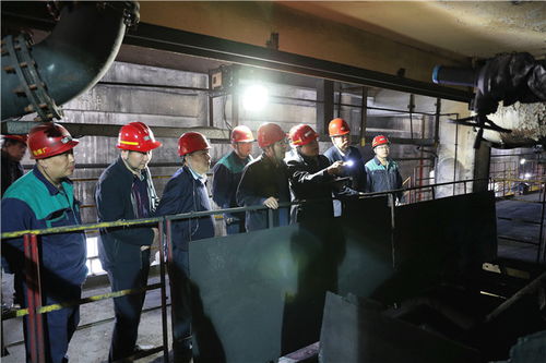 王鵬飛到一號煤礦檢查指導選煤廠技術改造工作