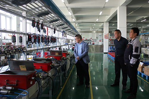 國家能源集團神東煤炭集團公司烏蘭木倫煤礦領導蒞臨江煤科技參觀考察