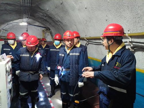 市領(lǐng)導(dǎo)一行深入煤礦企業(yè)井下現(xiàn)場開展安全生產(chǎn)檢查工作